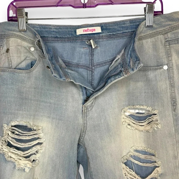 Refugee Distressed Jeans Women’s Size 8 Light Stone Washed Denim - Picture 4 of 12